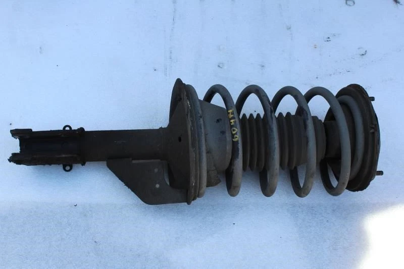 1994 PLYMOUTH ACCLAIM FRONT STRUT SPRING 4449626 - Image 2 of 4