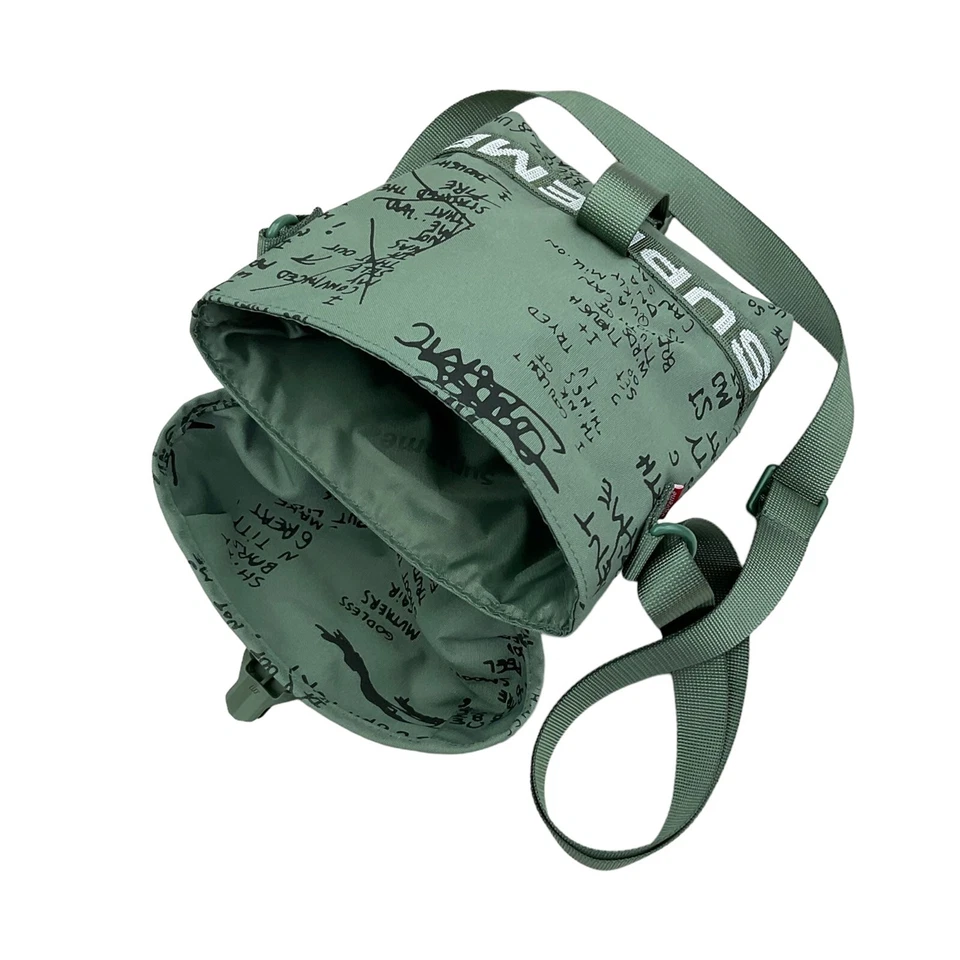 Bolso lateral de campo militar Supreme SS23 verde oliva Gonz Foto 4 de 4