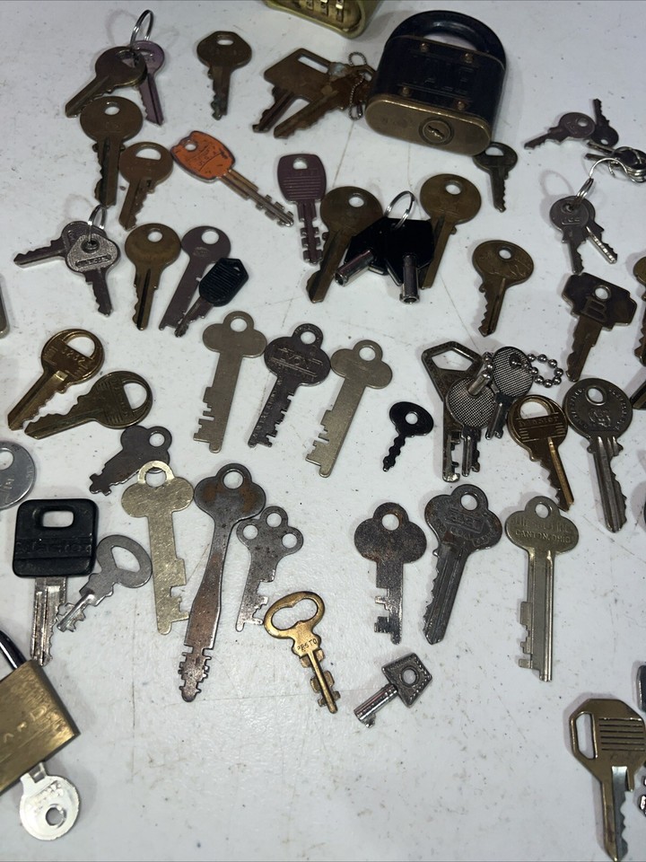Lots Vintage Padlocks Lock MASTER PADLOCKS Keys, Yale Door Lock