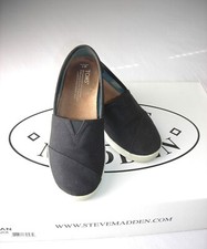 TOMS Womens Avalon Slip On Flats Black Coated Canvas 10006322 Size 7