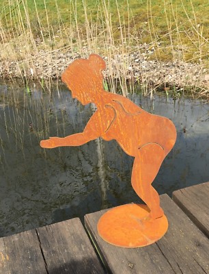 Badenixe "Dora“ Edelrost Skulptur Frau Deko Gartendeko Teich Garten