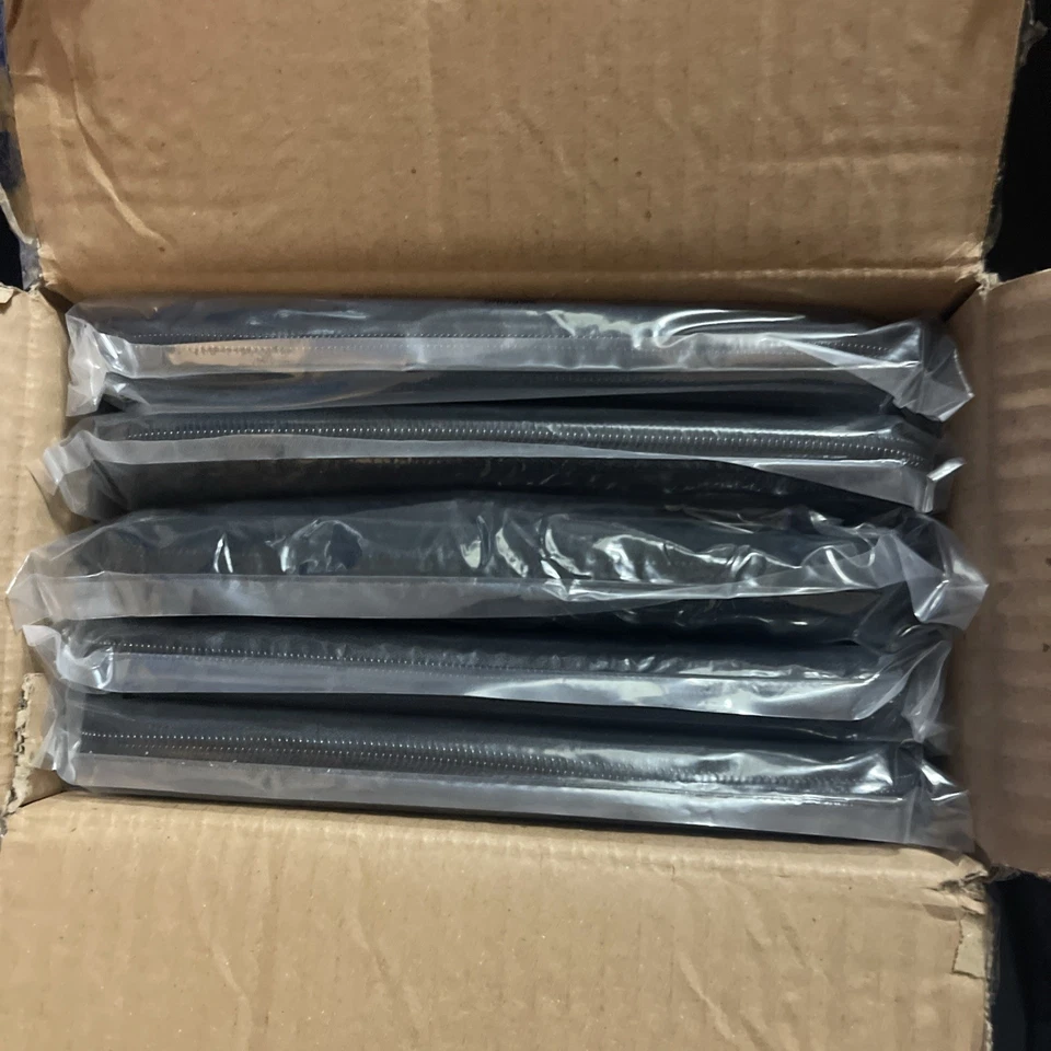 Funda (5x) NUEVA Amazon Basics Negra Tablet Funda Suave/Bolsa/Funda/Funda - 8" Foto 2 de 3