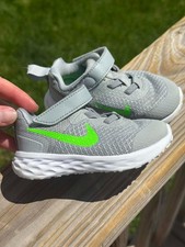 Nike Revolution 6 Toddler 5C Grey Volt Athletic Running Shoes 3319