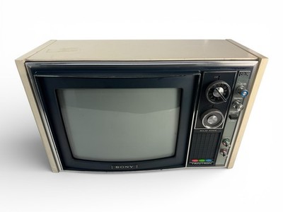 Retro Sony Trinitron Farbfernseher Modell KV-1310 E TV PROP