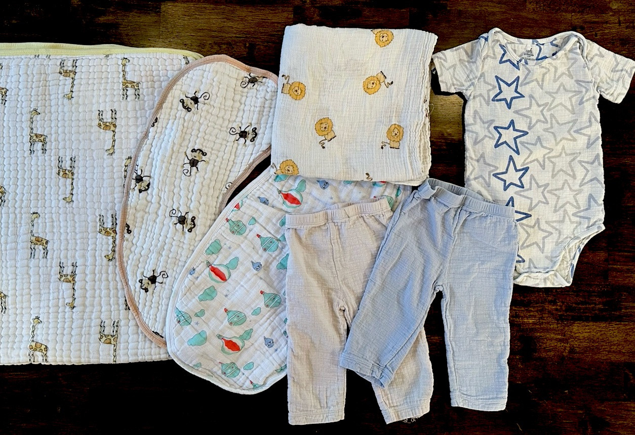 7-Piece Baby Swaddle Blanket Set with Animal Prints & Stars-image
