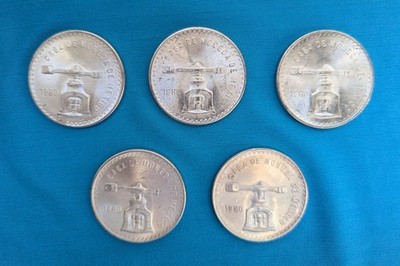 Five 1980 Mexico Una Onza, Casa de Moneda 1.18 oz Silver Coin Unc .925 silver