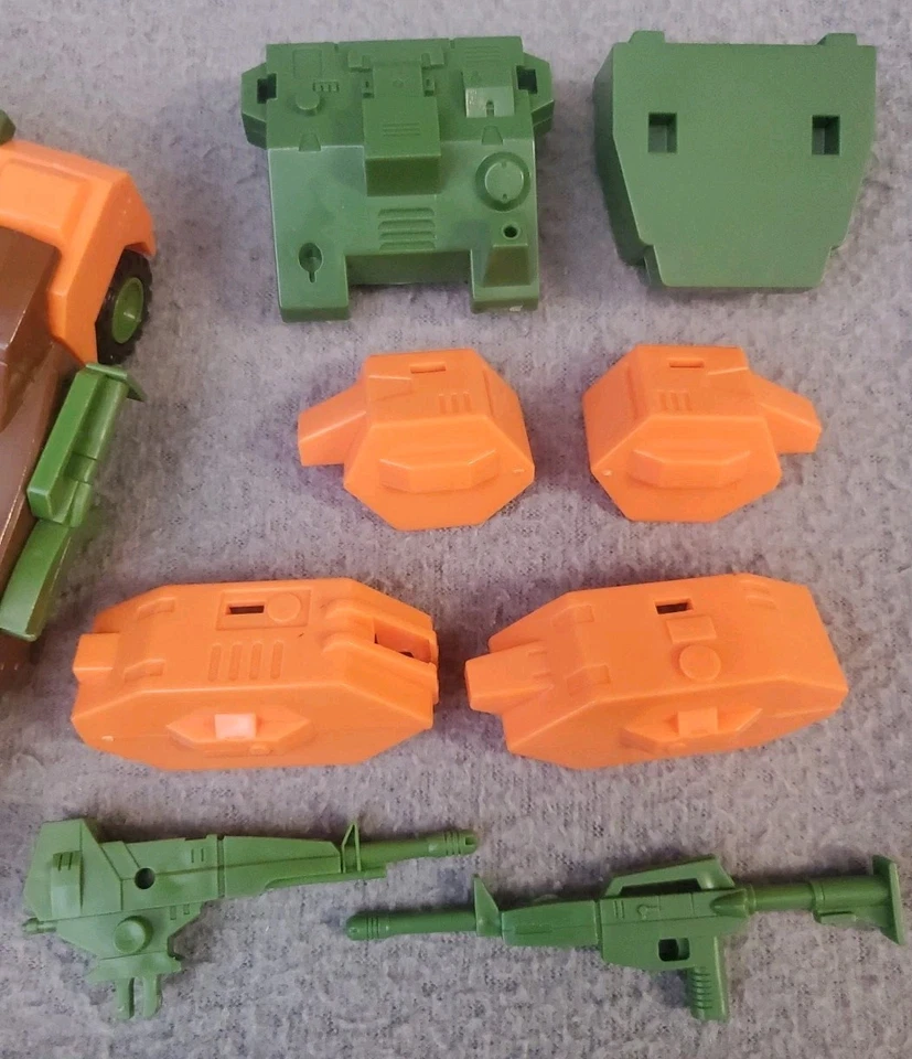 Transformers G1 Vintage 1984 Roadbuster Deluxe VV-54 Mugen Caliber Near Complete - Image 4 of 4