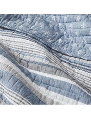 - Queen Quilt Set, Soft  Breathable Cotton Bedding with Medium Weight Feel, Rev