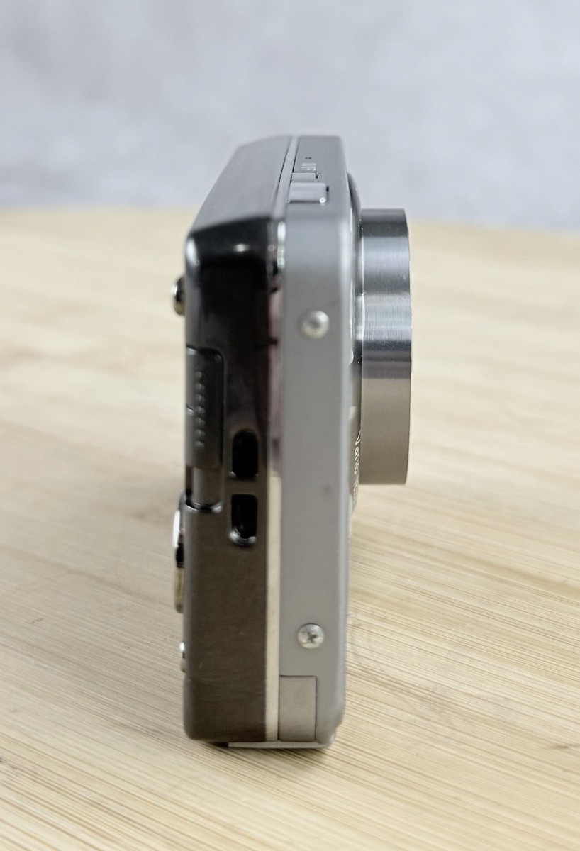 Sony Cybershot DSC-W580 Compact Digital Camera 16.1 2 X Silver FOR