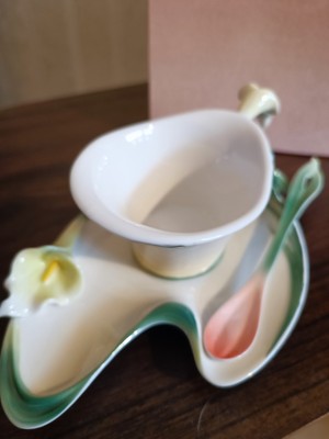 Tasse. Blütentasse Blumentasse Bone China Neu Lilie