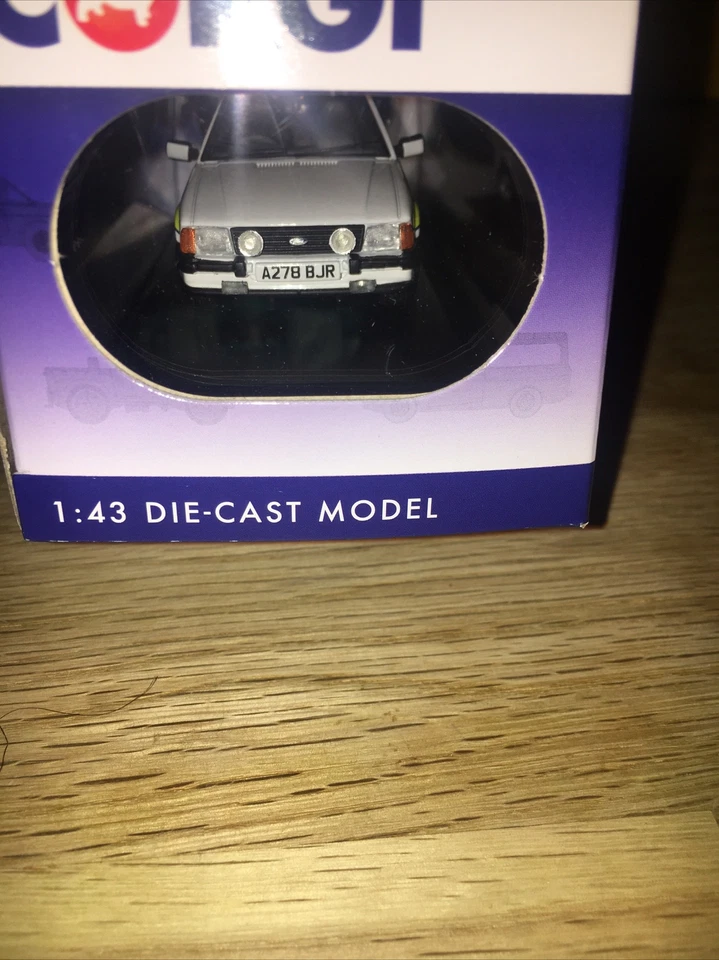 VA11012, `VANGUARDS FORD ESCORT MK3 XR3i DURHAM CONSTABULARY`LTD 1000 NEW - Image 4 of 4