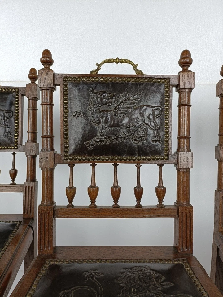 Juego de 4 Sillas Góticas Antiguas Años 1900 Ornamentadas Madera Pesada Renacimiento Dragones Le Foto 3 de 4
