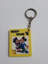 Vintage Disney Mickey Mouse Minnie Slide Puzzle Yellow Plastic Keychain Z