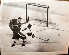 ROGIE VACHON NHL HOCKEY PHOTO TYPE 1 ROD GILBERT GOALIE MONTREAL CANADIENS RARE