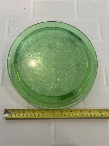 Jeanette Glass Sunflower/daisy pattern footed cake plate green uranium