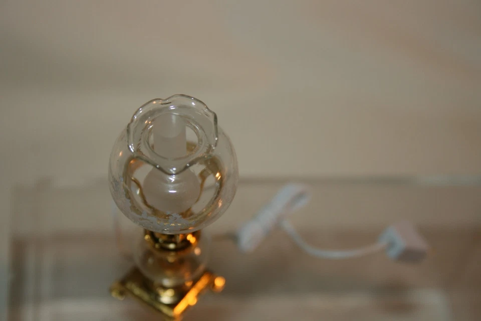 Miniature Dollhouse Electric Hurricane Table Lamp w Faux Etched Shade 1:12 - Image 4 of 4