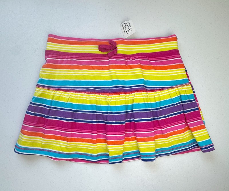 NWT The Children’s Place Rainbow Striped Skirt Size 10/12