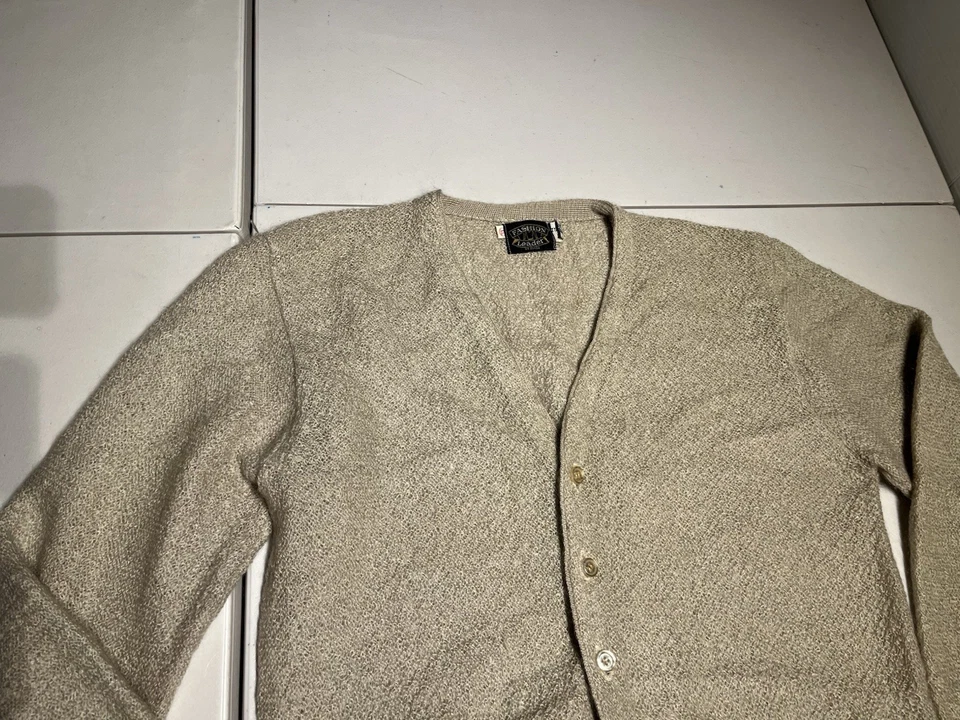 Suéter de Lana Mohair Para Hombres XL Peludo Cárdigan Beige Kurt Cobain Difuso De Colección Años 60 Foto 2 de 4