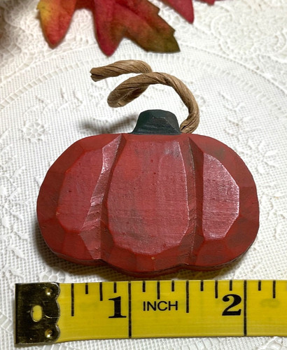 Vtg Wood Pumpkin Fall Brooch/Pin Handcrafted Folk Art 2" Halloween Thanksgiving