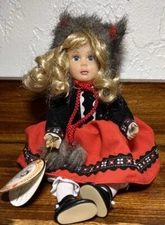 Norway Teenie Friends Collection Karin Doll K113 Norwegian Red Dress Blue Eyes