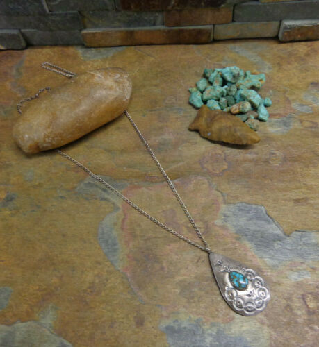 STRIKING NAVAJO STERLING HI GRADE TURQUOISE PENDANT NECKLACE NATIVE OLD PAWN ERA - Picture 1 of 8