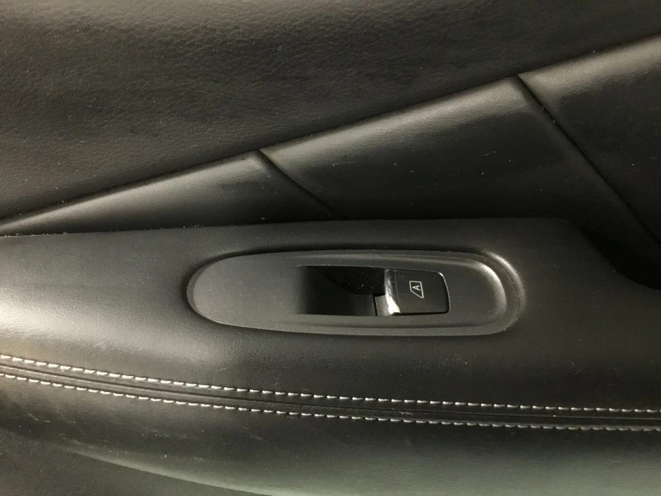 Panel de moldura de puerta trasera derecha interior Infiniti Q50 14-15 OEM E  Foto 3 de 4