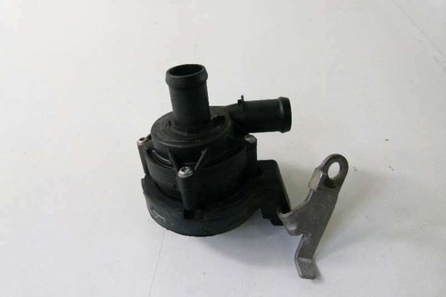 Original VW Audi Skoda Passat 3G Golf 7 Zusatzwasserpumpe 5Q0965567