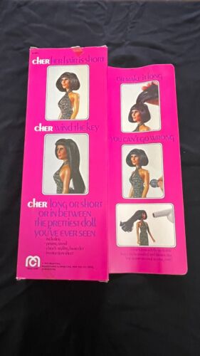 Vintage 1976 Mego Cher wachsende Haare Puppe Schlüssel Ständer & Box NEU - Bild 6 von 7