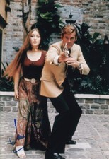 JANE SEYMOUR signed Autogramm 20x30cm JAMES BOND in Person autograph COA