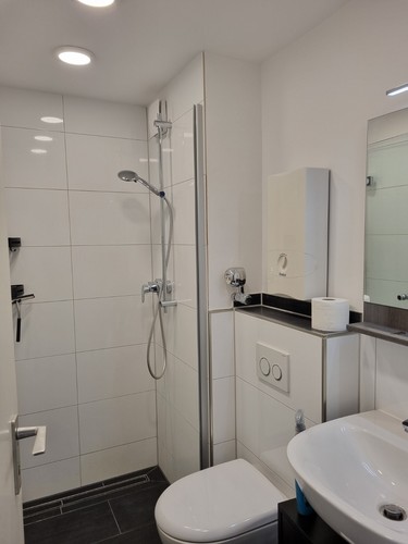 Helles, renoviertes Appartement in Düsseldorf-Düsseltal - Bild 3 von 5