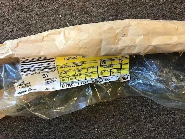 Nuevo de Lote Antiguo 1996 1997 Mercury Mountaineer 4 puertas Reveal Moulding LH F67Z-7820493-AAA Foto 3 de 3