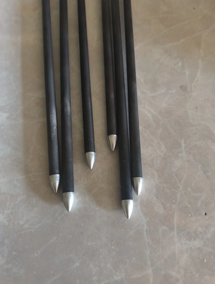 6 New Silver Tip Lightning Arrows, 1/2 doz. Points Installed Practice Arrows - Image 2 of 3
