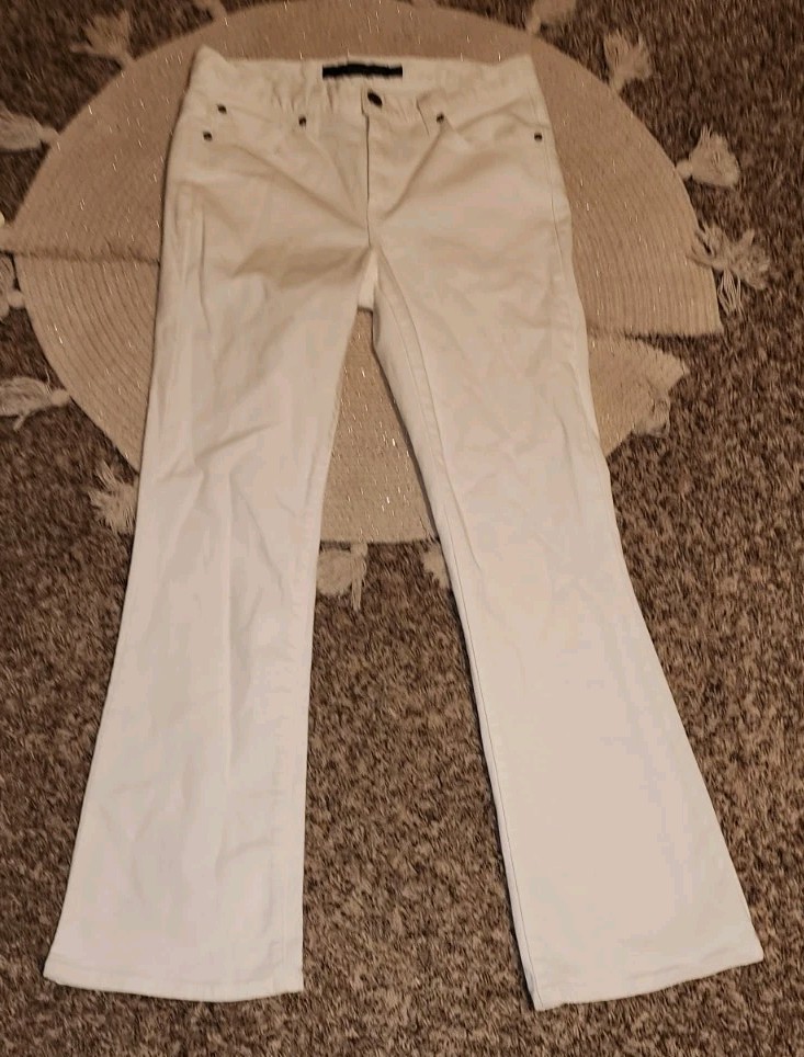 Calvin Klein Womens Sz 29/8 Designer Jeans White Flare Leg Mid Rise Ladies Pants thumbnail 3