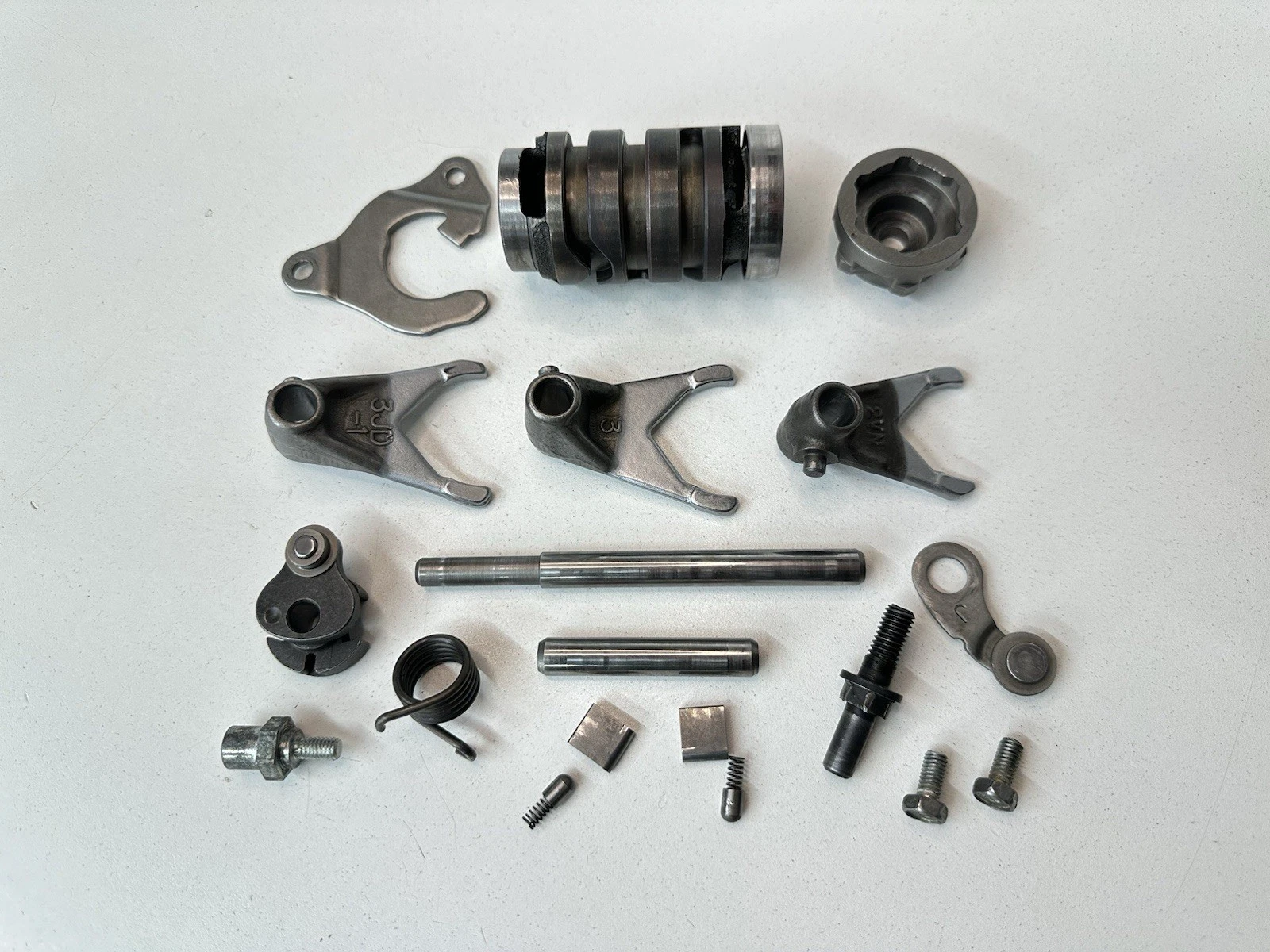 USED OEM 92 1992 YAMAHA YZ 125 YZ125 GEAR SHIFT DRUM CAM & FORKS ASSY