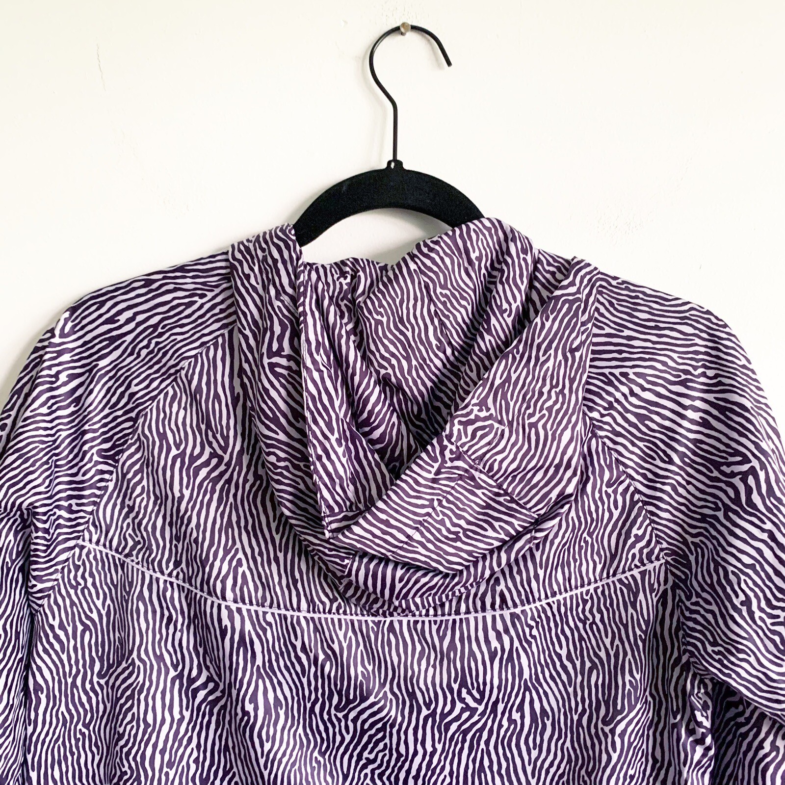 Nike Tech Windrunner Lightweight Jacket Blackligh… - image 10