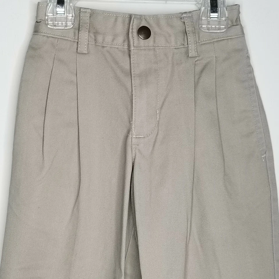 Pantalones chinos Arrow para niños talla 4 regular caqui cremallera bolsillos elásticos en la cintura plisados tostados Foto 2 de 4