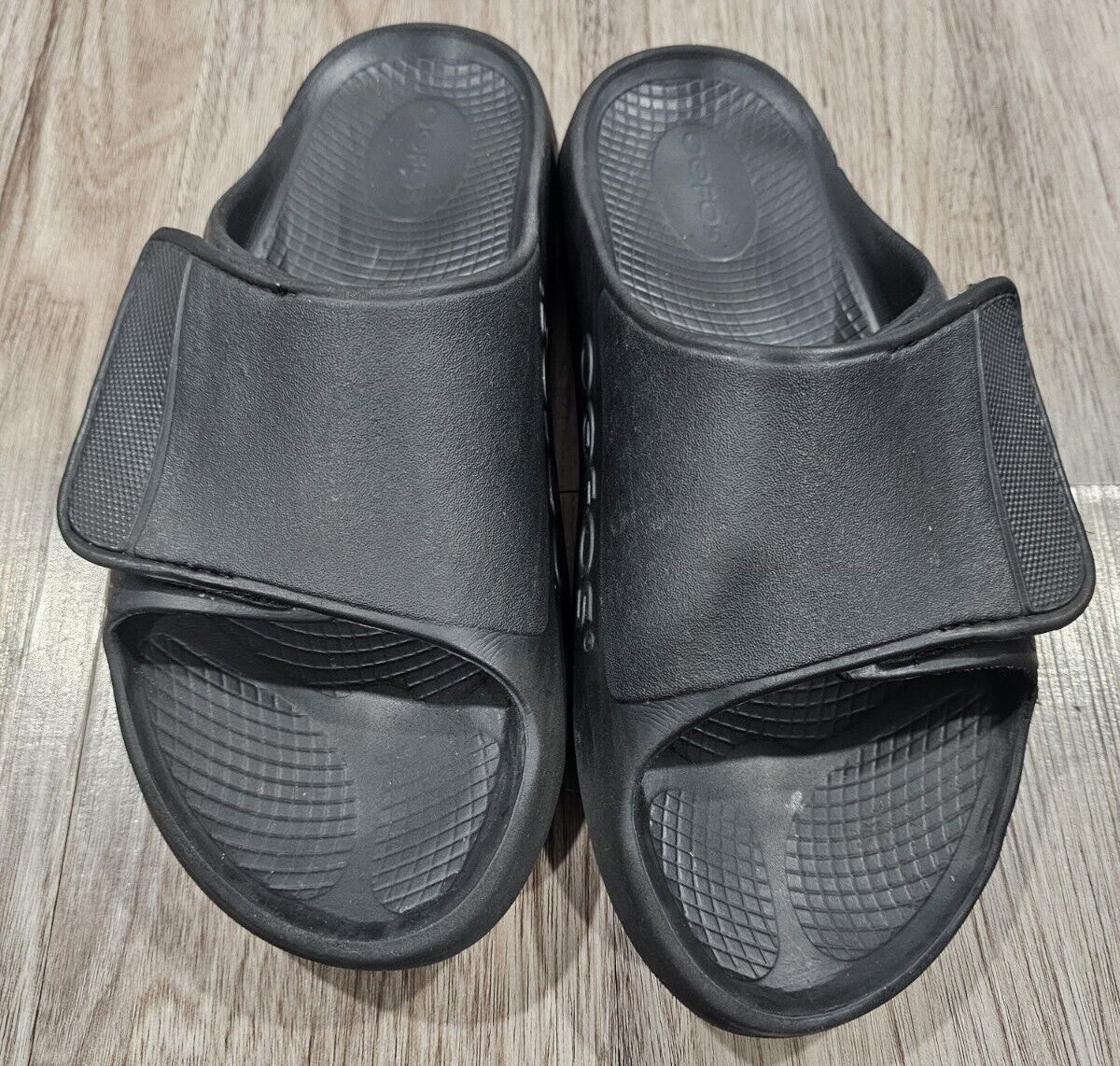 Oofos Black slides Men display picture 2
