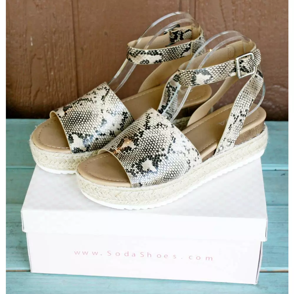 Snake print online flatform sandals
