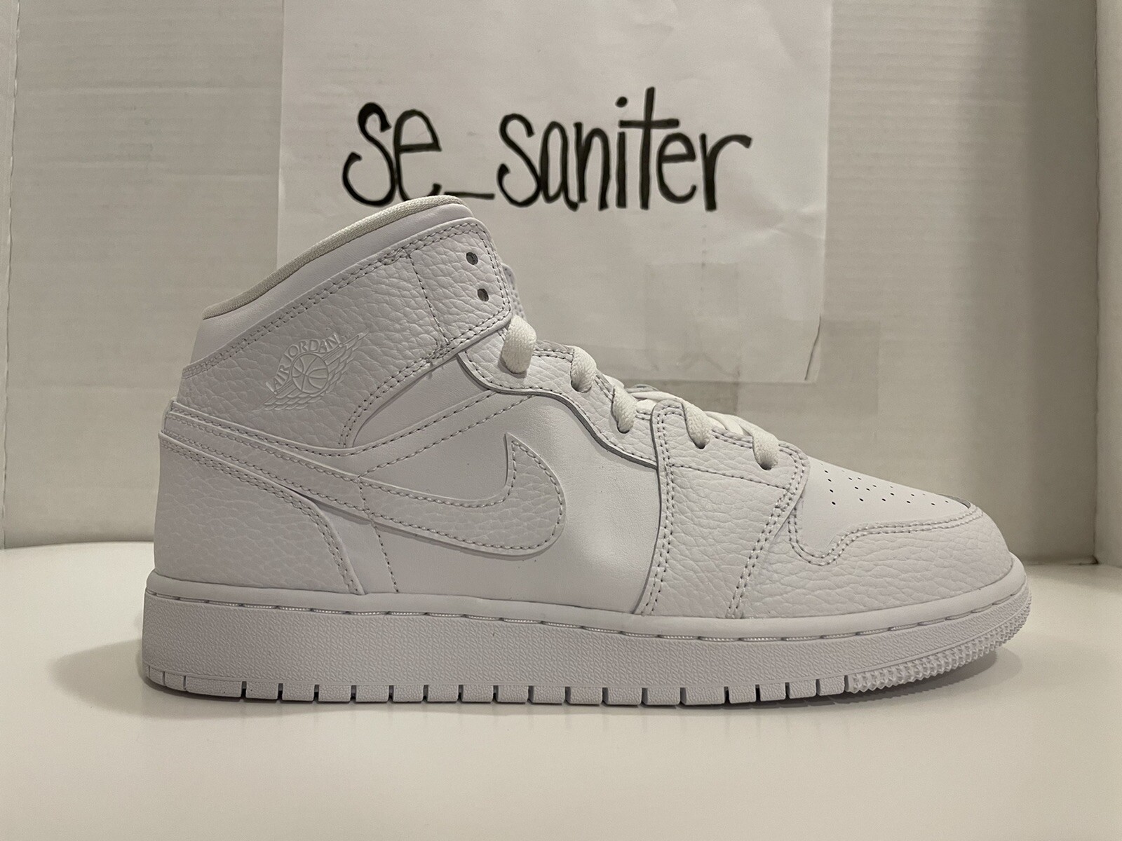 white air jordan 1 mid junior