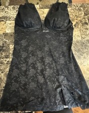 VINTAGE ENCHANTING LINGERIE / NIGHTIE  SIZE MEDIUM. BLACK