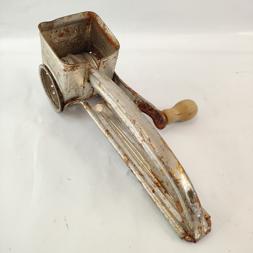 Antique Mouli Product Hand Crank Cheese Grater Made In France (M) Vintage - Picture 5 of 10