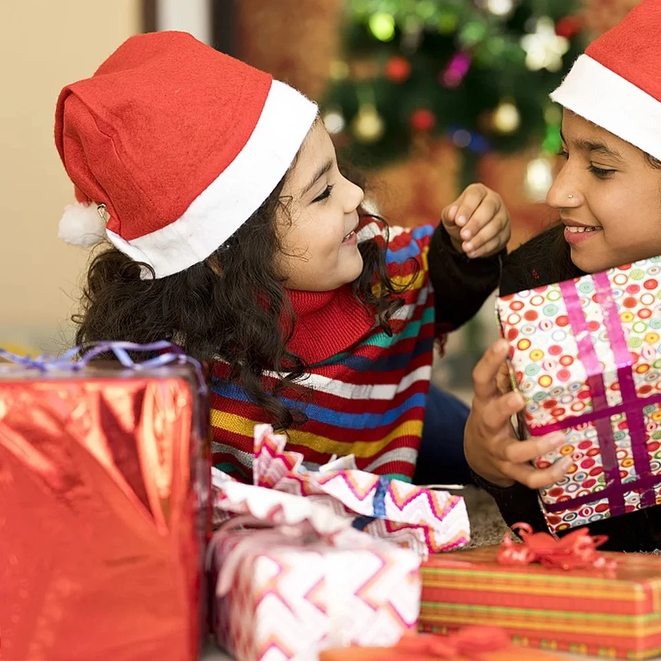 Feliz Navidad Santa Sombrero Largo Felpa Espesado Rojo Navidad Gorra para Adultos Niños Regalo Foto 3 de 4