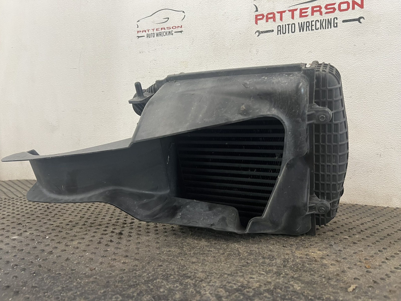 17-19 MASERATI GHIBLI 3.0 PASSENGER RIGHT SIDE ENGINE INTERCOOLER DUCT 16484792
