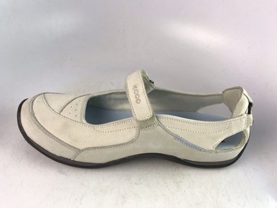 Ecco Women's Yarrah Sandal Sz 40- 9/9.5 US Light Grey or Beige