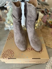 Women's Soft Suede Slouchy Pietra Gray Boots Euro Soft by Sofft Teren S9 Ex.Con.