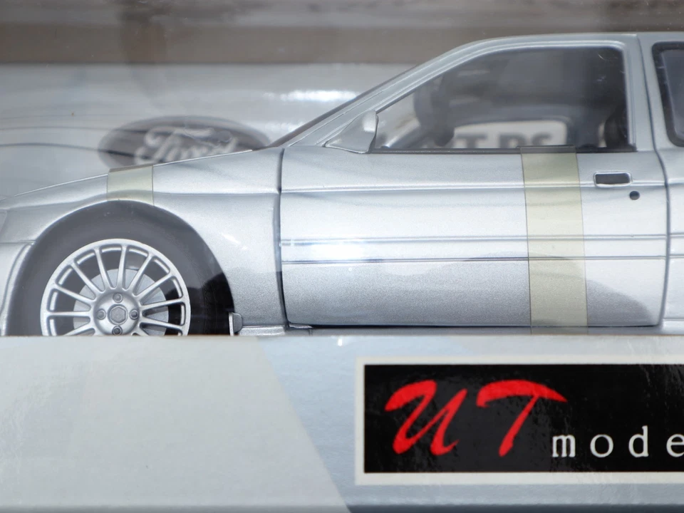 UT Models Ford Escort RS Cosworth 1992 Silver 1:18 Brand New in Box 22706 - Image 2 of 4
