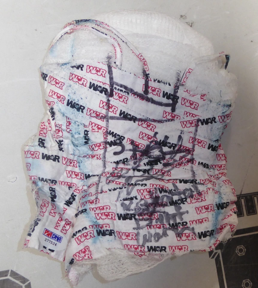 Kendall Grove Signed Bellator 137 Fight Worn Used Glove Hand Wraps PSA/DNA UFC - Image 4 of 4