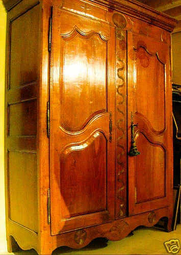 Armadi d'antiquariato Prima del 1800