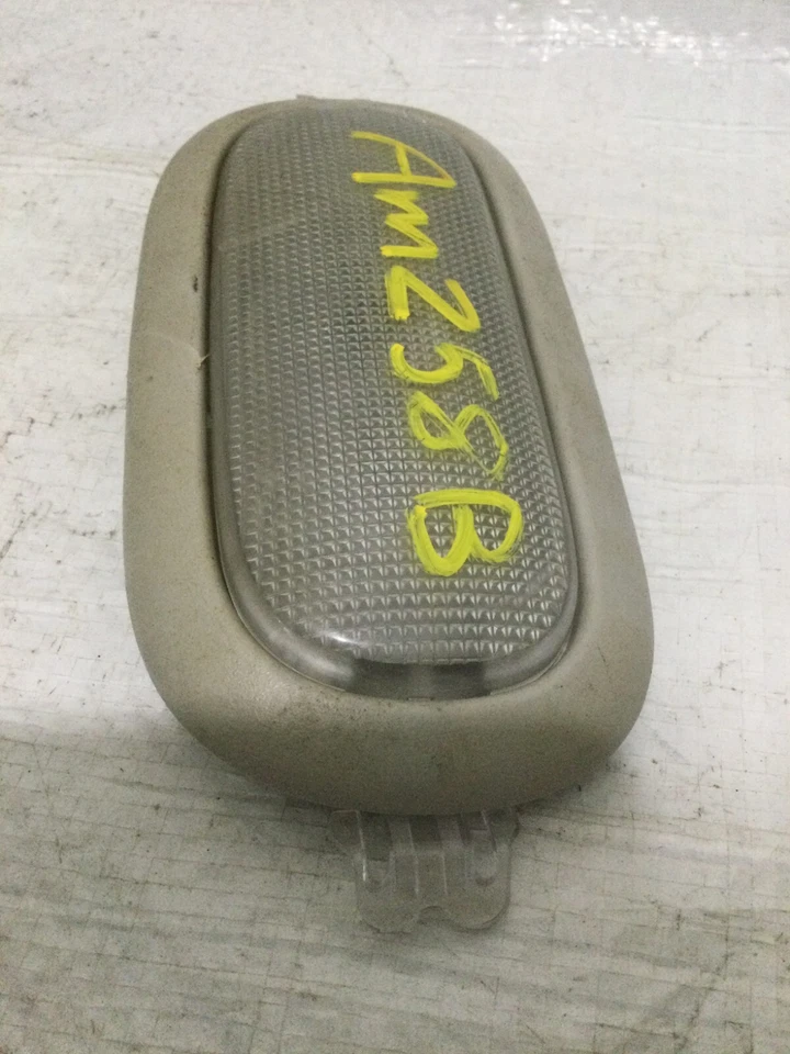 Luz interior trasera Jeep Patriot 2015 OEM Foto 2 de 4