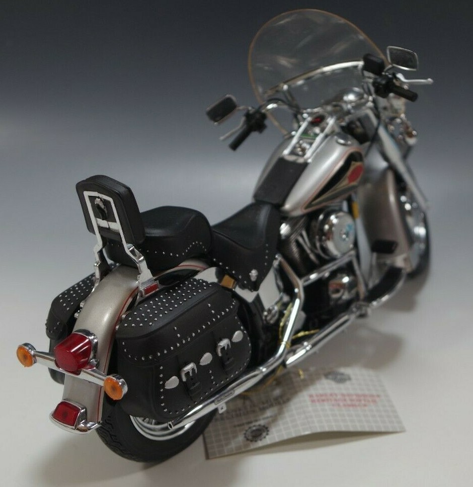 FRANKLIN MINT HARLEY DAVIDSON HERITAGE SOFTAIL CLASSIC 1:10 SCALE